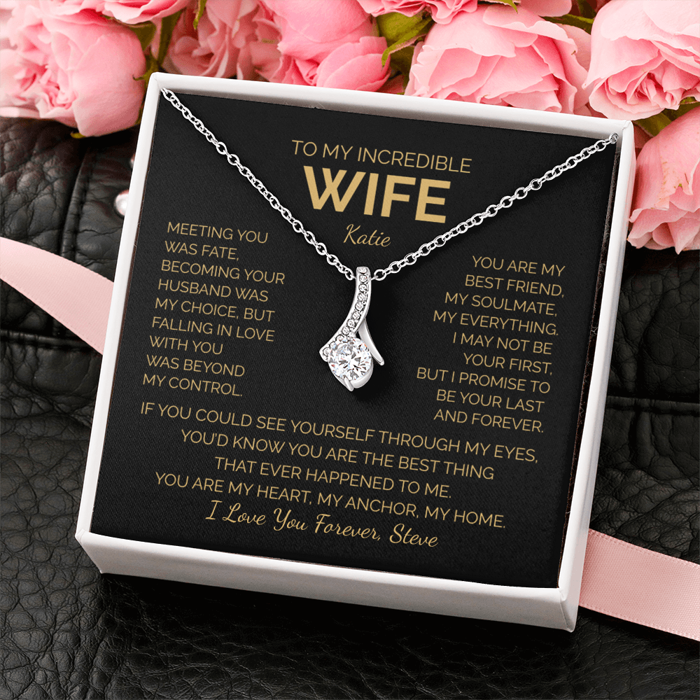 Personalized To My Wife Necklace - Romantic Gift Set (Black Card)