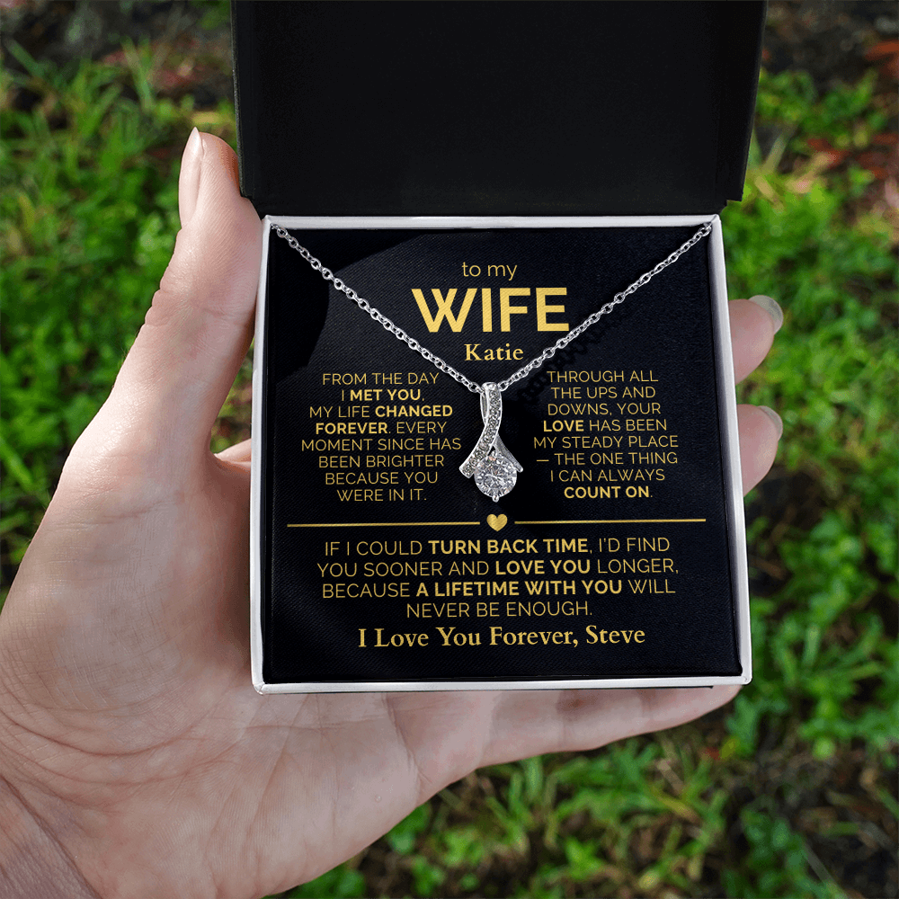 Personalized To My Wife Necklace - Heartfelt Alluring Beauty Gift Set